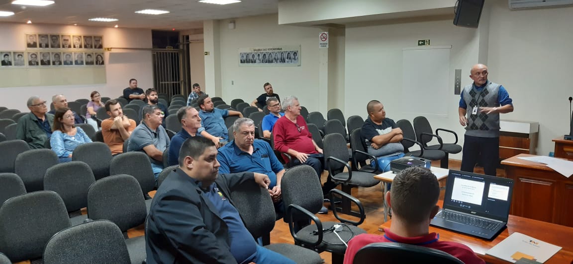 AUDIÊNCIA PÚBLICA APROVA PROPOSTA DE IMPLANTAÇÃO DE ESTACIONAMENTO ROTATIVO PAGO